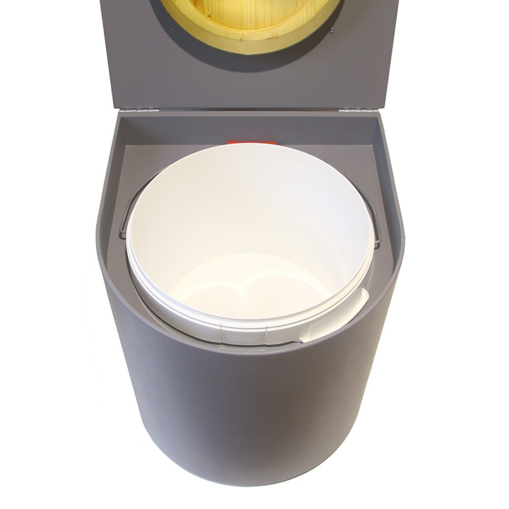  Toilette sèche rehaussée en bois arrondie grise avec seau 22L plastique et bavette inox. Abattant bois huilé
